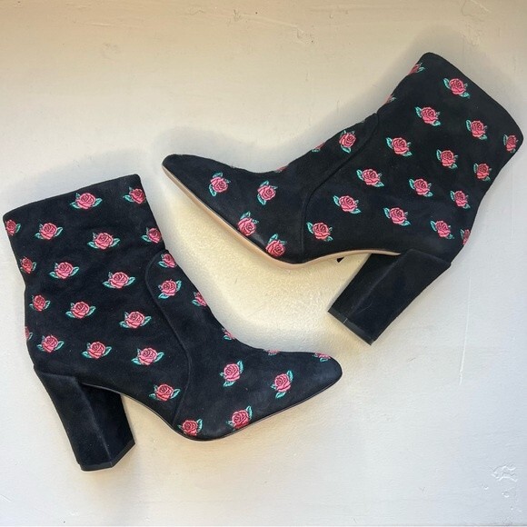Schutz Black Suede Ankle Boots Booties w/ Embroidered Red Roses & Zip Women’s 6 - Picture 1 of 15